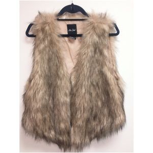 Me Jane faux fur vest
